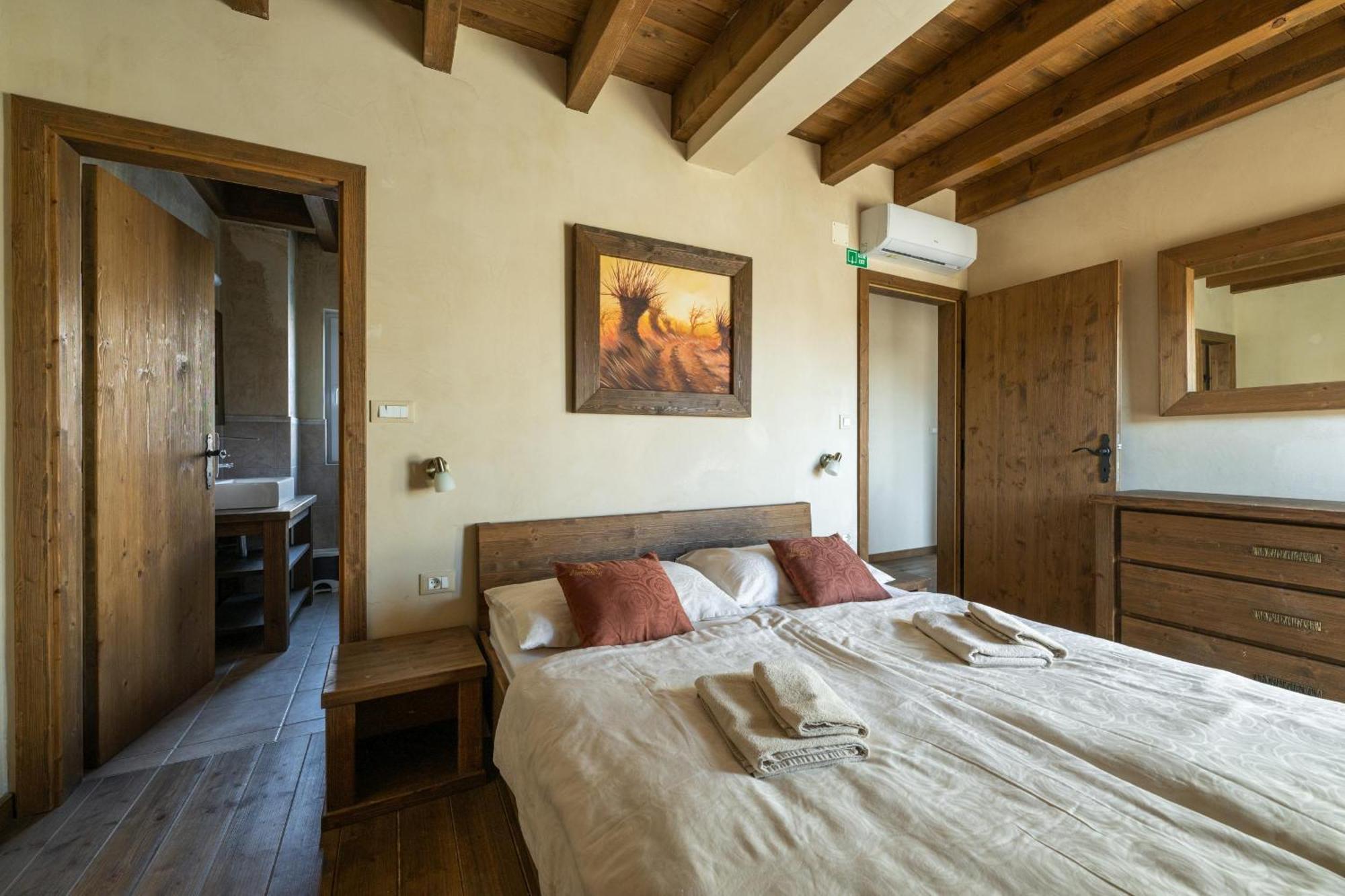 Villa Castagna Near The Sea With Private Pool And Sauna Premantura Extérieur photo
