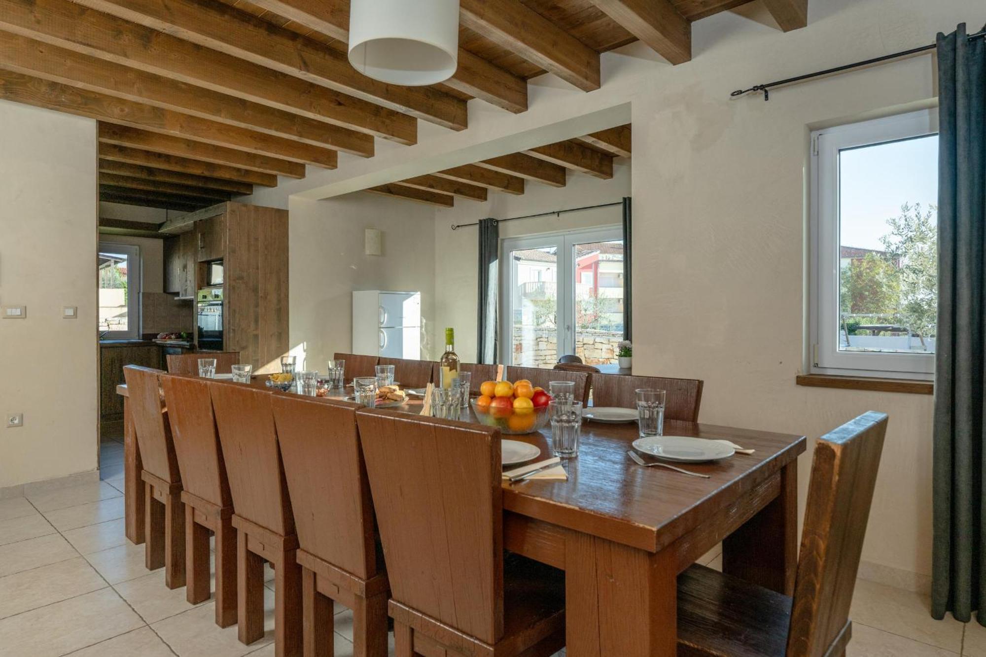 Villa Castagna Near The Sea With Private Pool And Sauna Premantura Extérieur photo