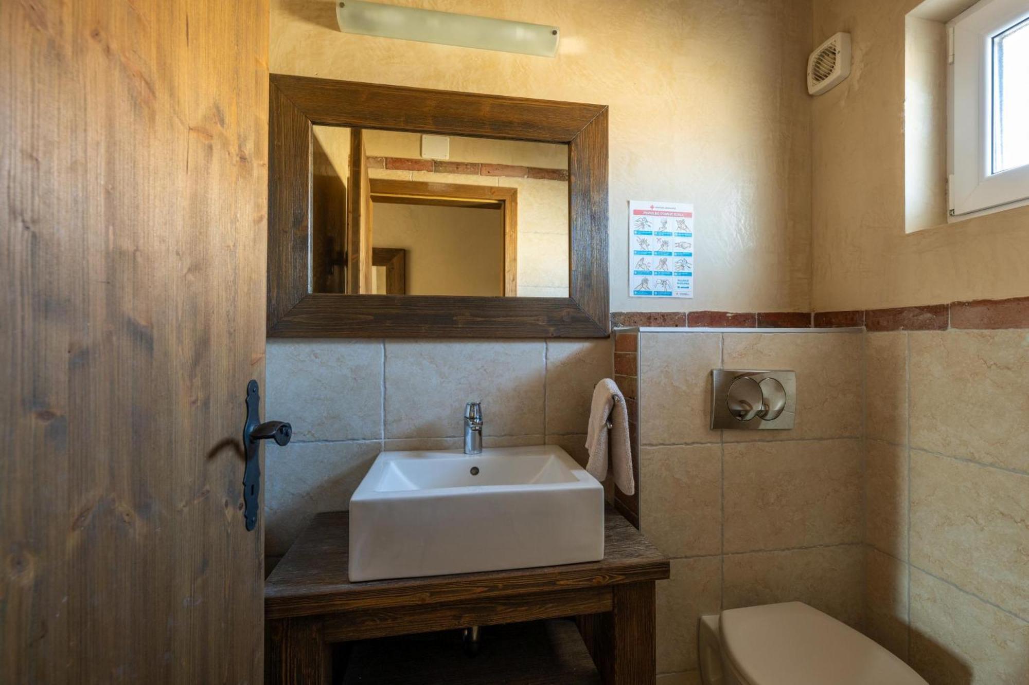 Villa Castagna Near The Sea With Private Pool And Sauna Premantura Extérieur photo