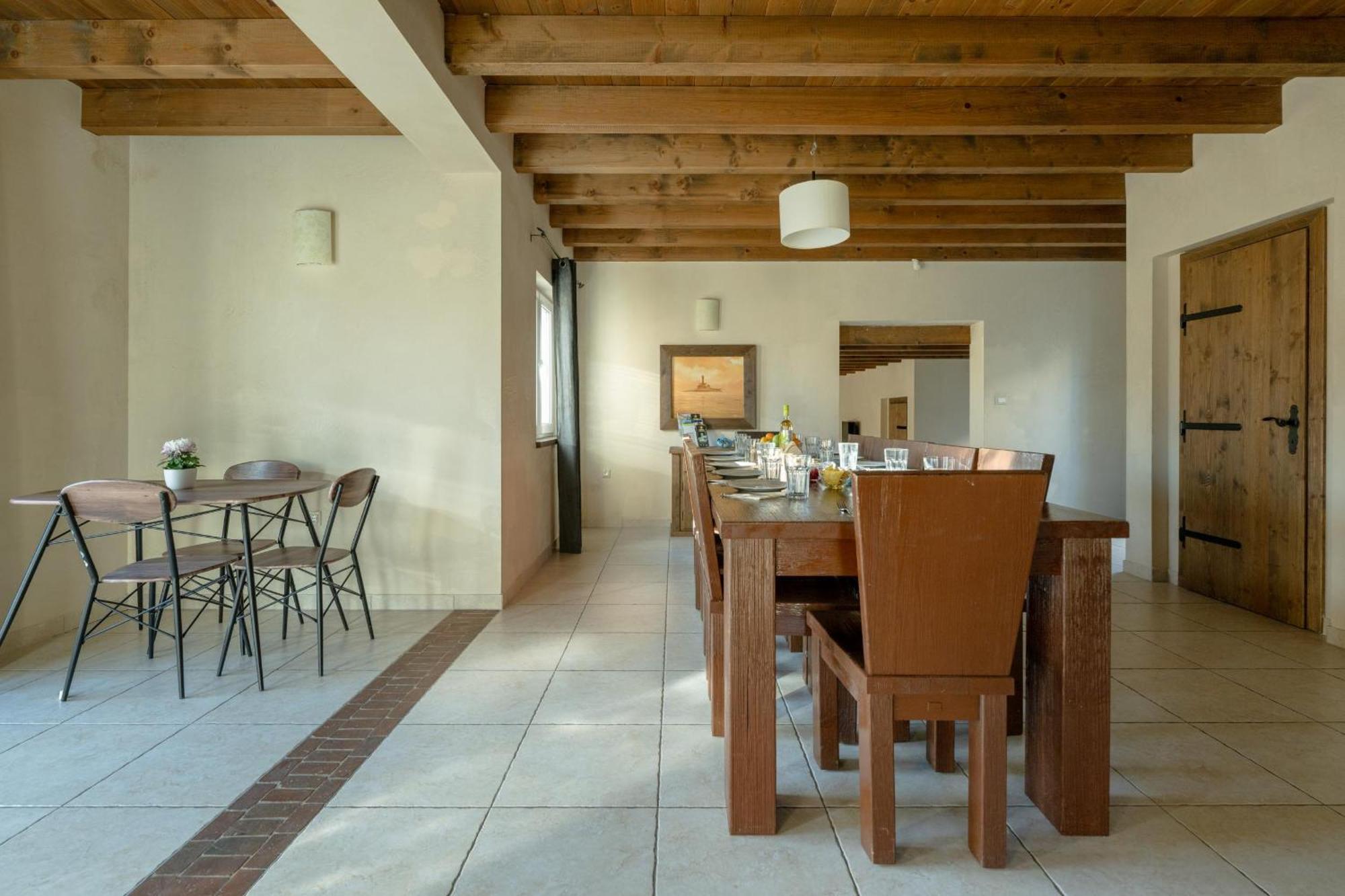 Villa Castagna Near The Sea With Private Pool And Sauna Premantura Extérieur photo