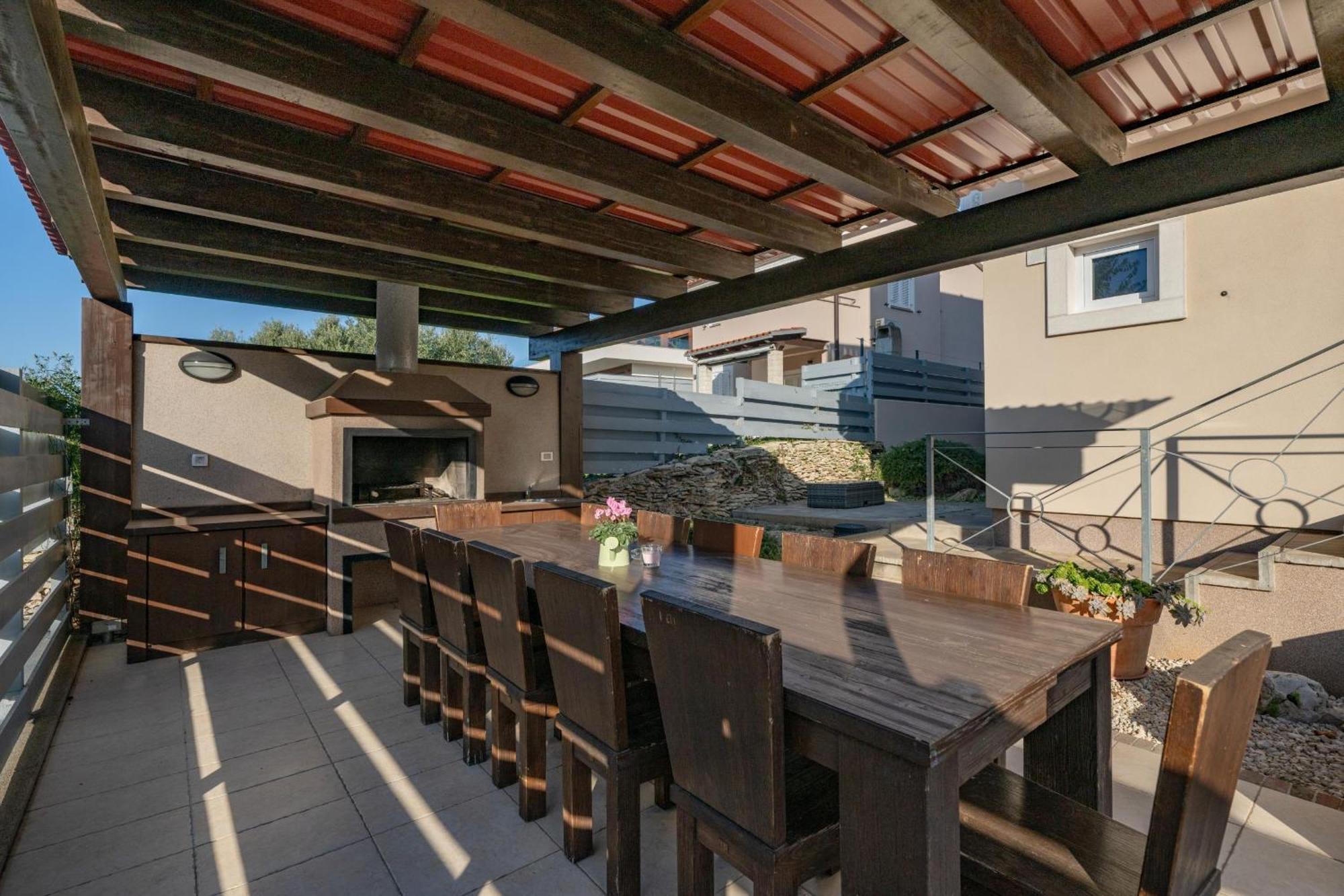 Villa Castagna Near The Sea With Private Pool And Sauna Premantura Extérieur photo