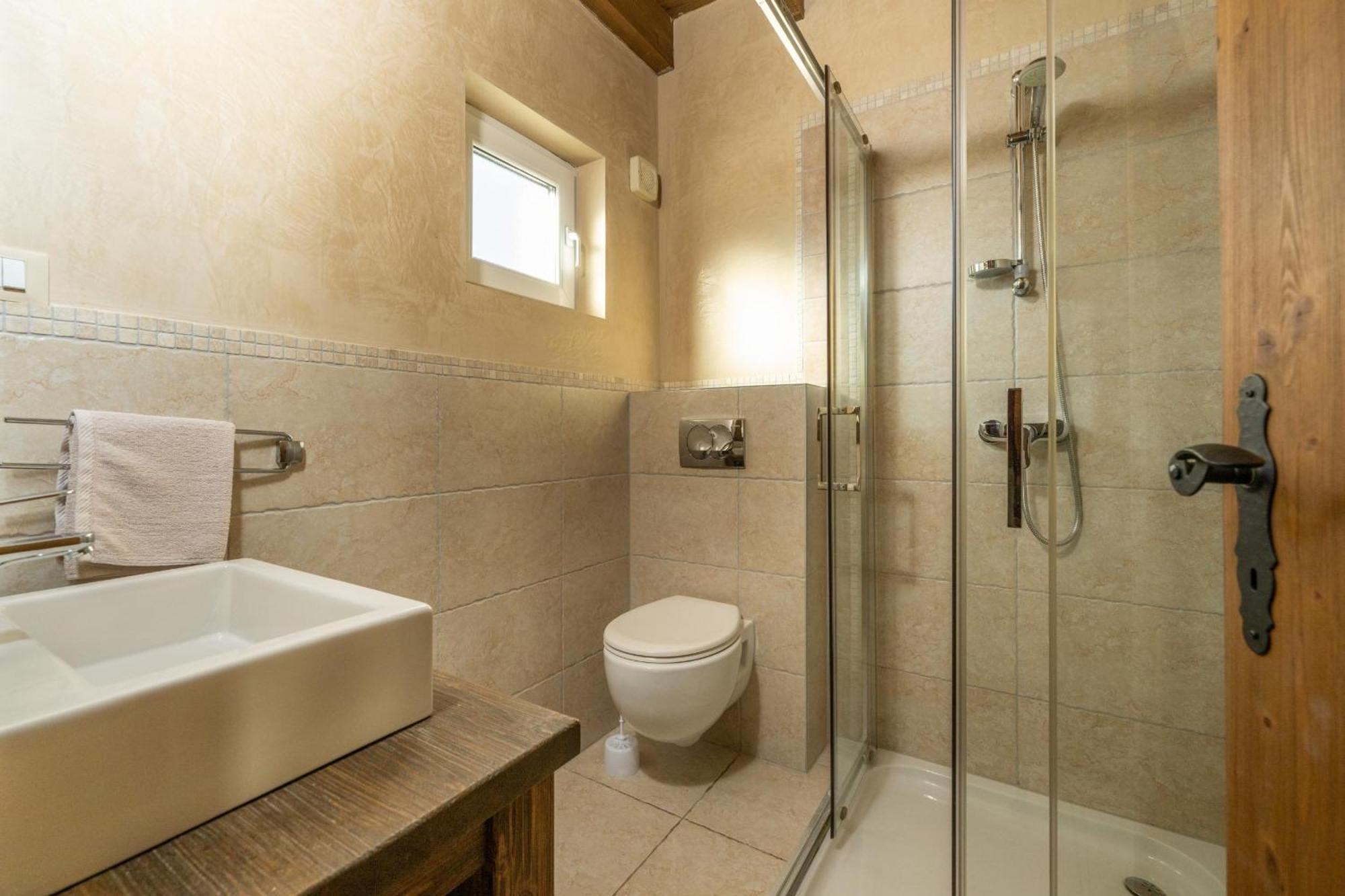 Villa Castagna Near The Sea With Private Pool And Sauna Premantura Extérieur photo
