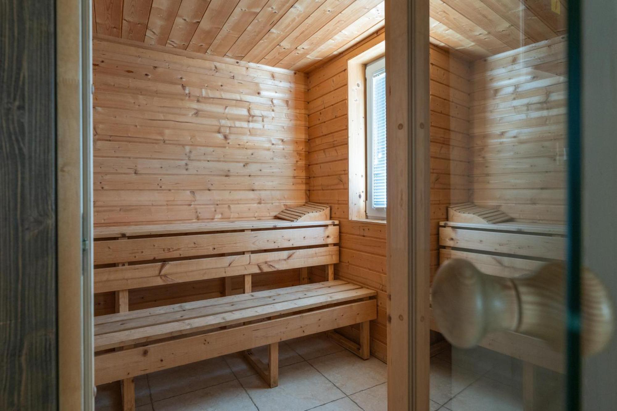 Villa Castagna Near The Sea With Private Pool And Sauna Premantura Extérieur photo
